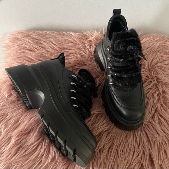 Black Women's Platform Sneakers - Picture 4 of 10